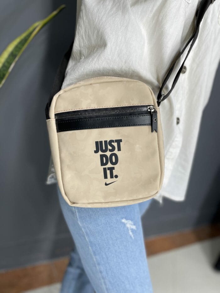 339B5A62-5FF0-4D58-AAAC-C4F208CF6CE3 کیف دوشی - Image 1