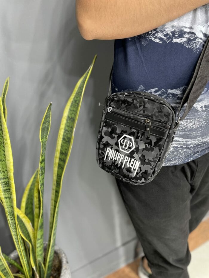 3AFE8F7B-D007-48AD-BCA4-860FAB15D389 کیف دوشی - Image 1