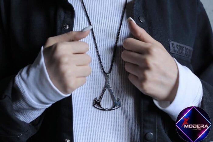 گردبند اساسینز کرید - Image 2