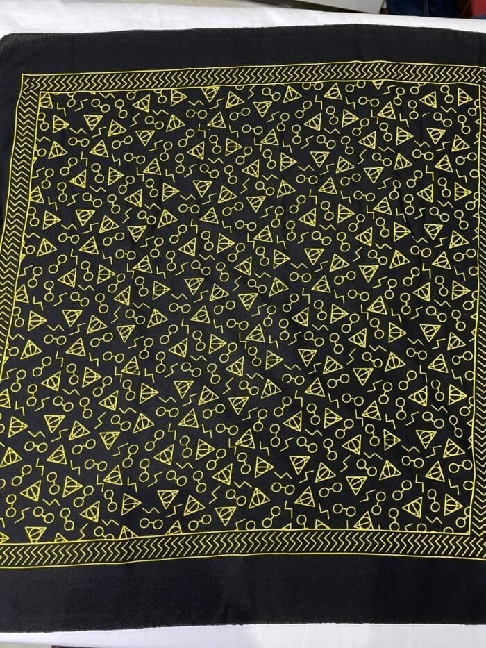 89C9BDCC-EB61-4AE2-B168-C56D53E96A54 باندانا - Image 1