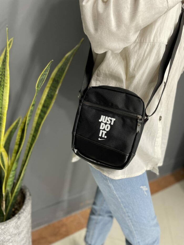 8EF14577-6C73-4766-9F9F-AA95DF54A3C5 کیف دوشی - Image 1