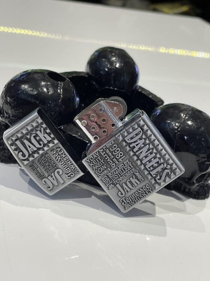 14E9467F-67E1-4BC3-8893-545278B753C7 فندک زیپو - Image 1