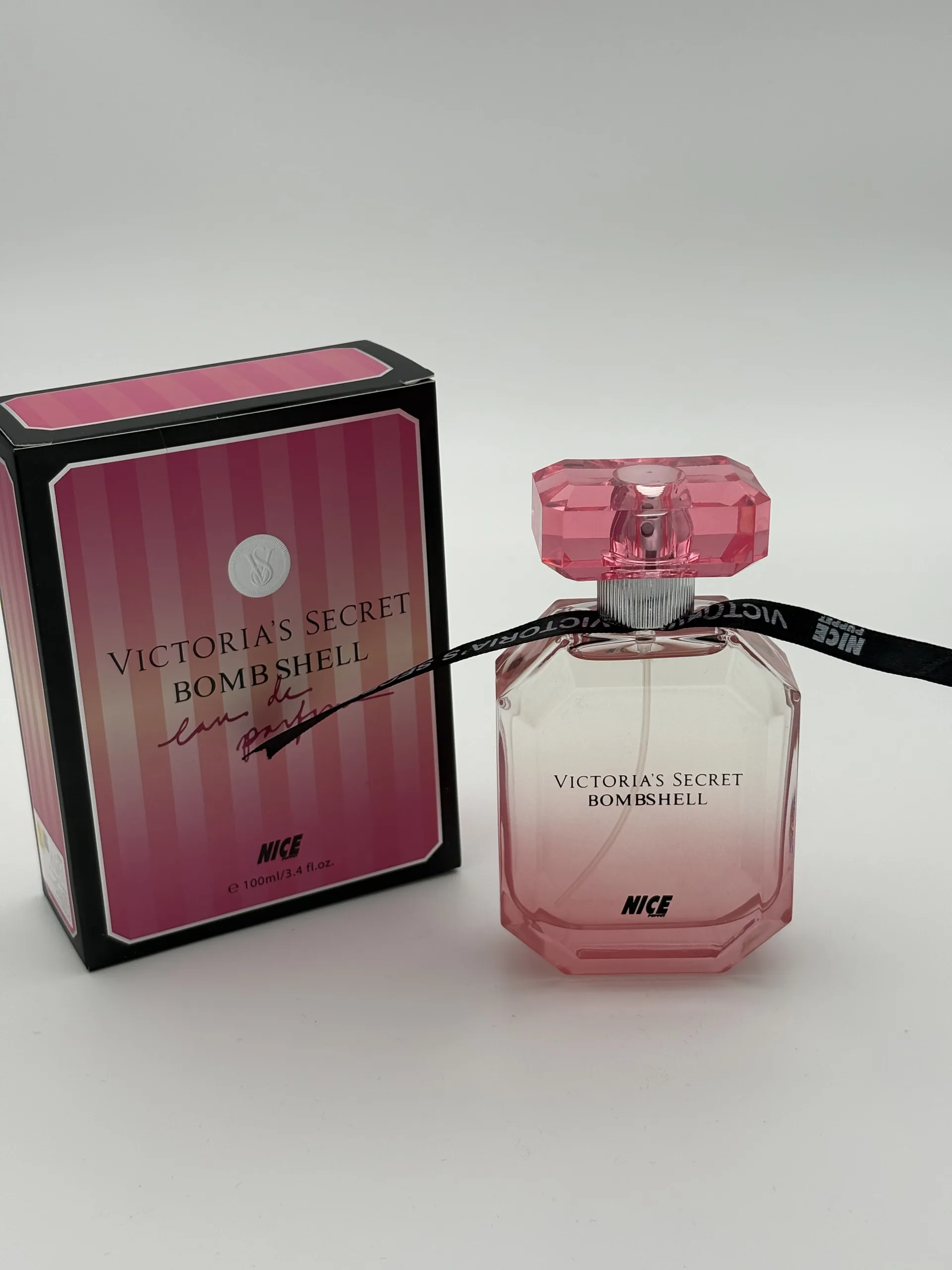 IMG_0603 ادوپرفیوم مدل ویکتوریا سکرت بامبشل Victoria Secret Bombshell حجم 100 میلی لیتر - تصویر 1