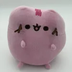 عروسک گربه پوشین